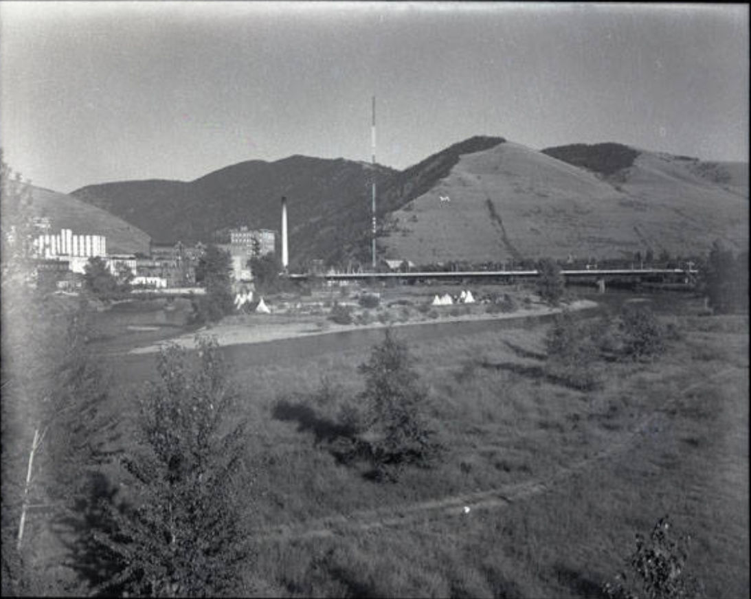 Cars and teepees on an island in Missoula